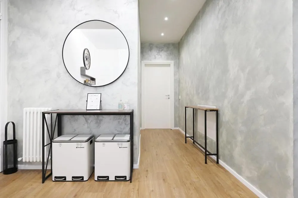Padova Living Apartment Guest house